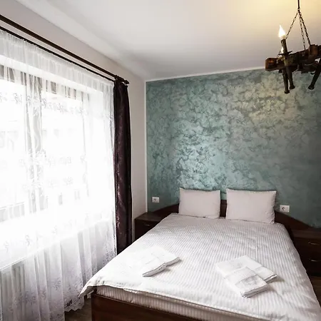 Hotel Pensiunea Trei Lalele