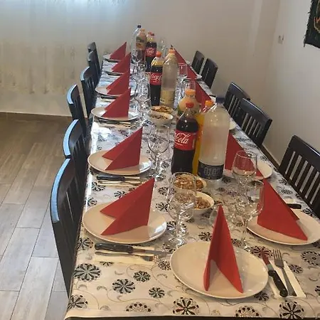 Hotell Pensiunea Trei Lalele